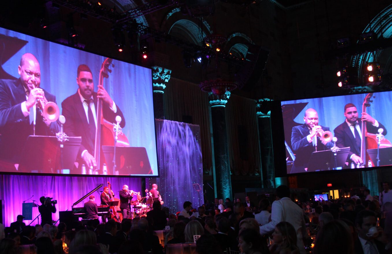 » UNICEF Snowflake Ball
